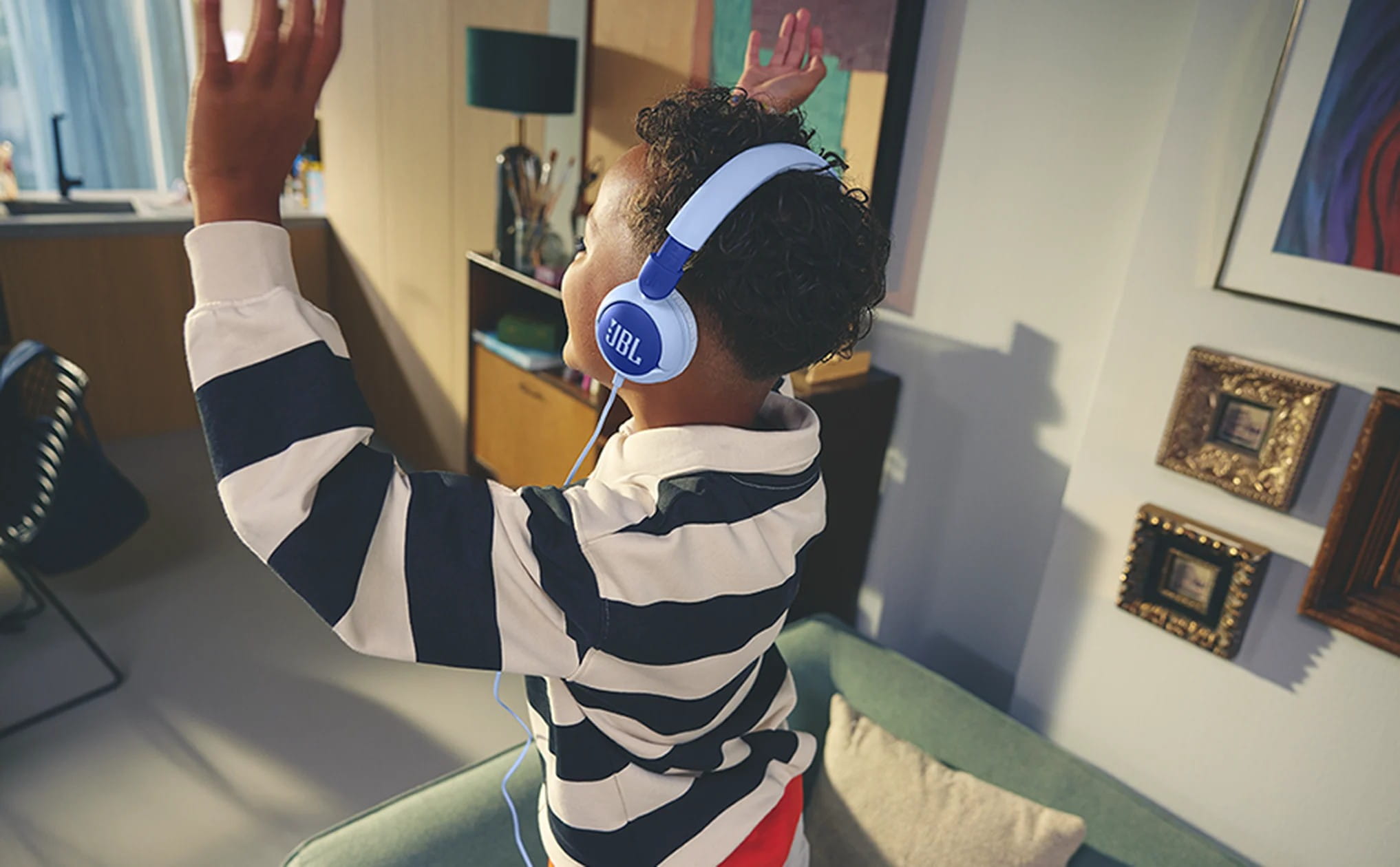 JBL Junior 320 fiche technique